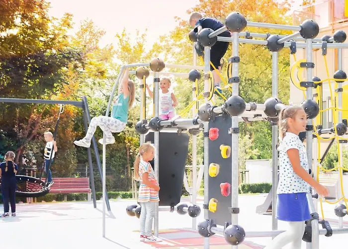 Aquarius Отель Колобжег